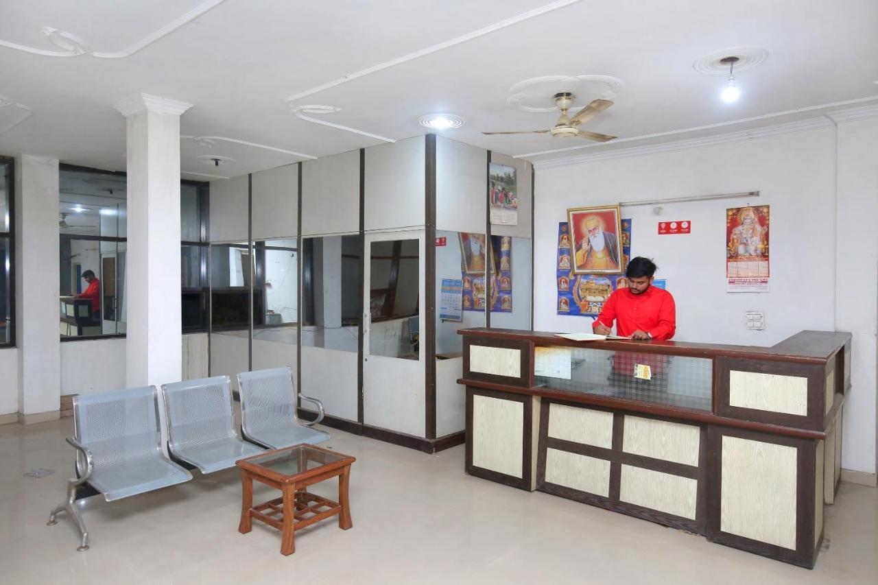 OYO 24423 Hotel Royal Sohāna Dış mekan fotoğraf