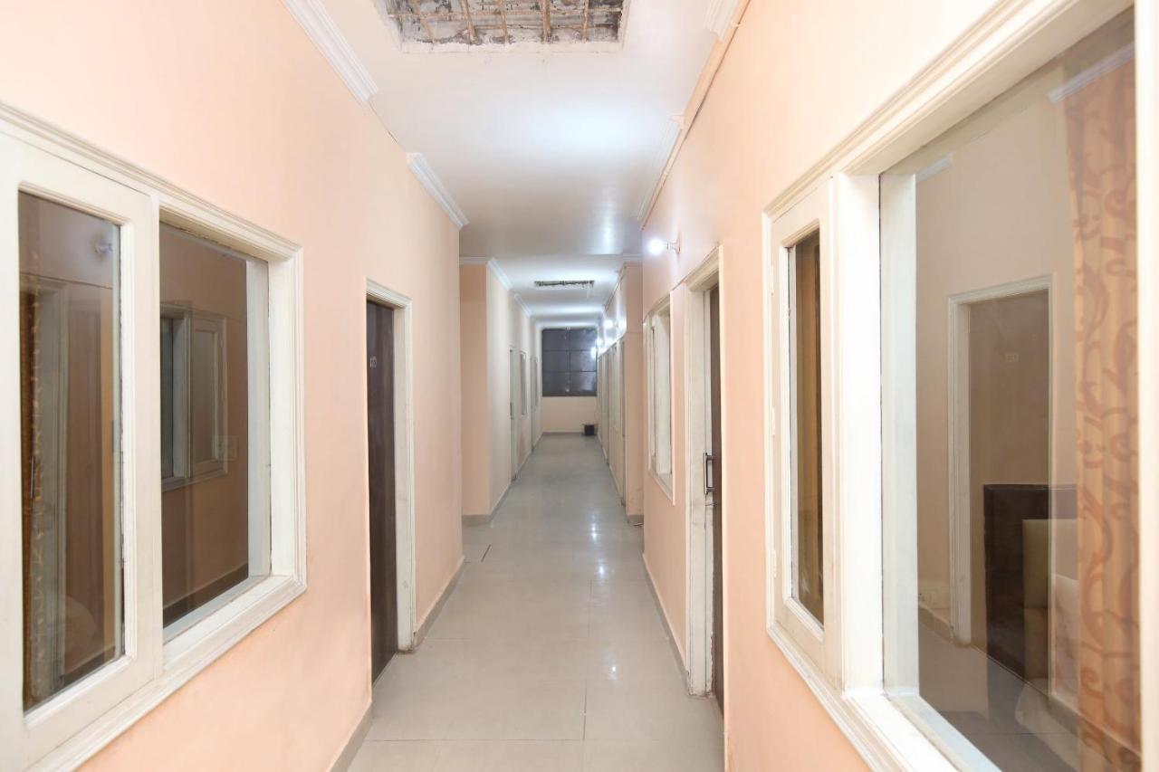 OYO 24423 Hotel Royal Sohāna Dış mekan fotoğraf