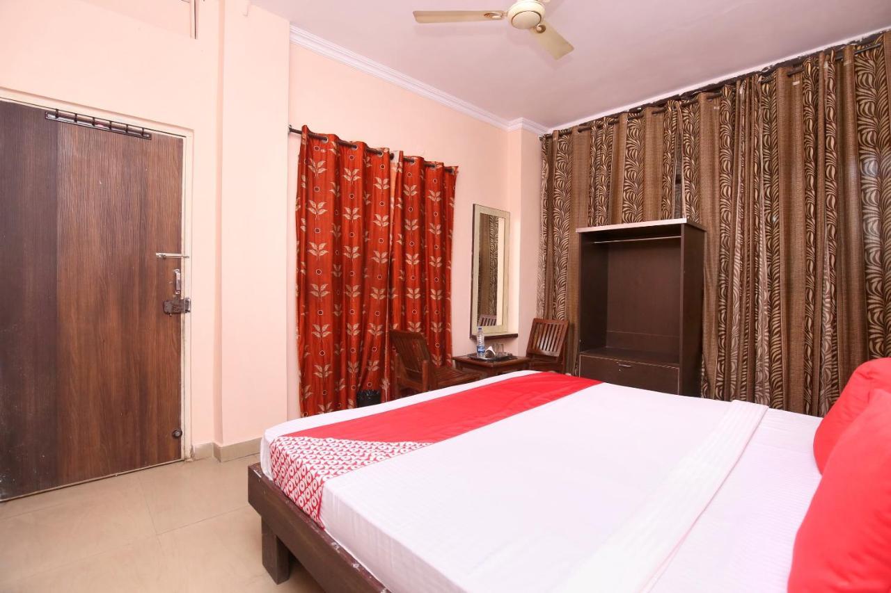 OYO 24423 Hotel Royal Sohāna Dış mekan fotoğraf